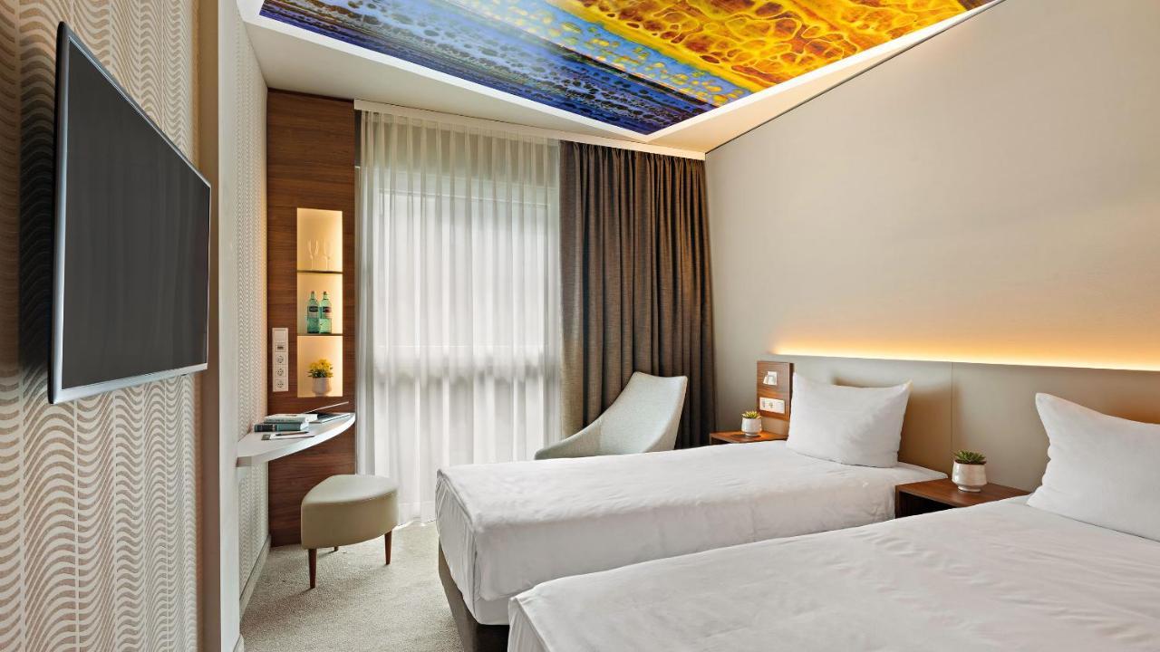 Styles Monheim Hotel 3*
