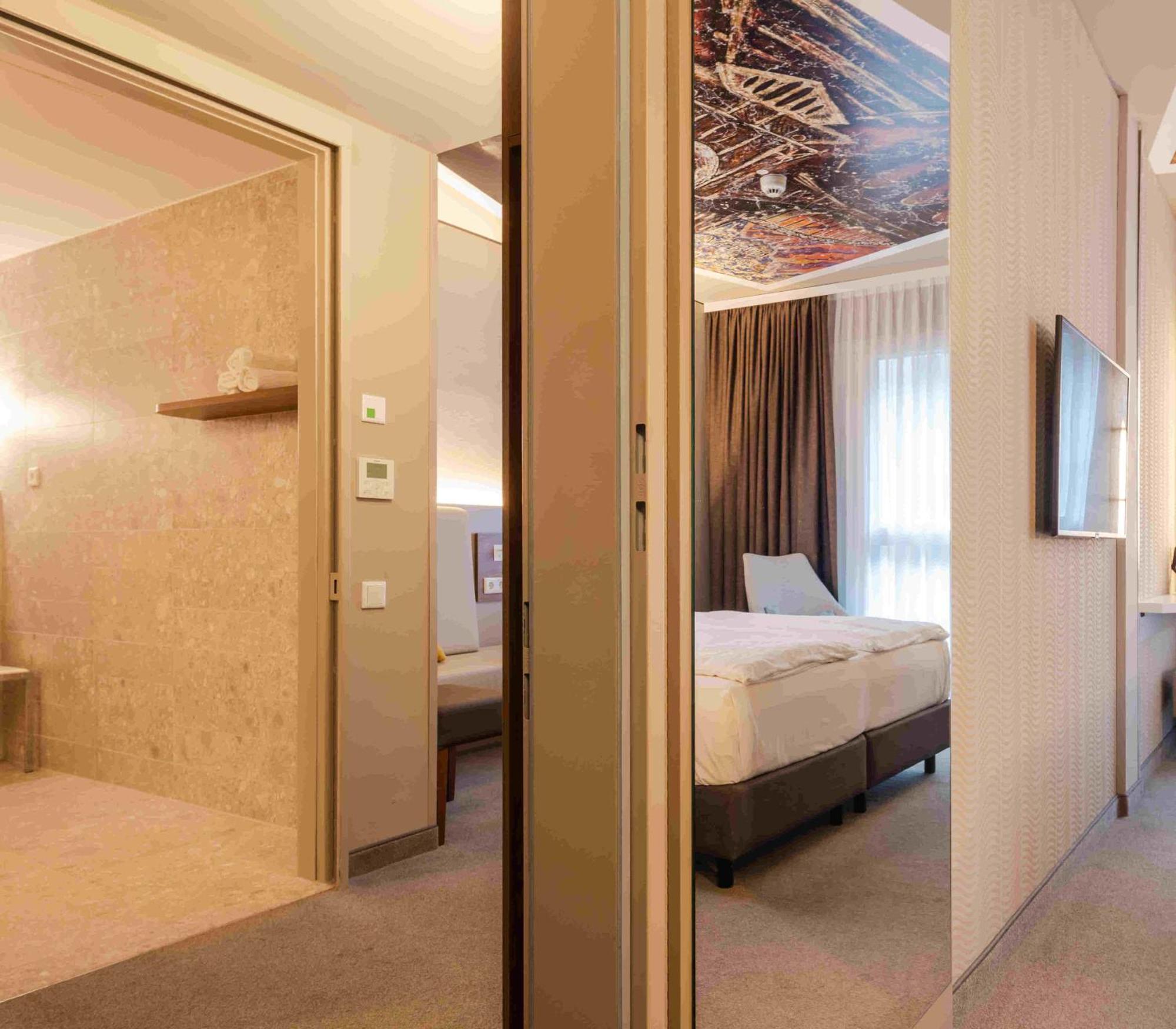 Hey Lou Hotel